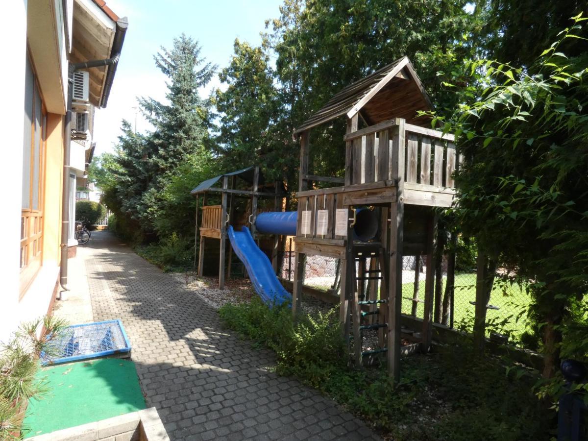 The Boys Apartman Сиофок Екстериор снимка